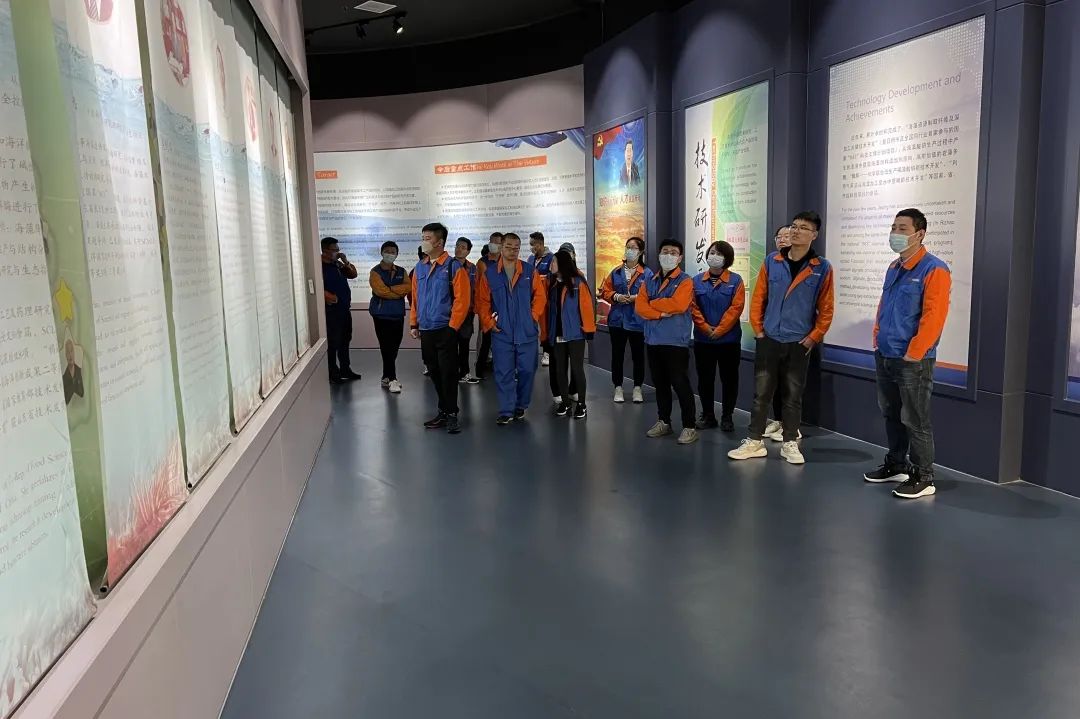 威客电竞集团组织“传递青春正能量,共筑威客电竞百年梦”青年团建活动